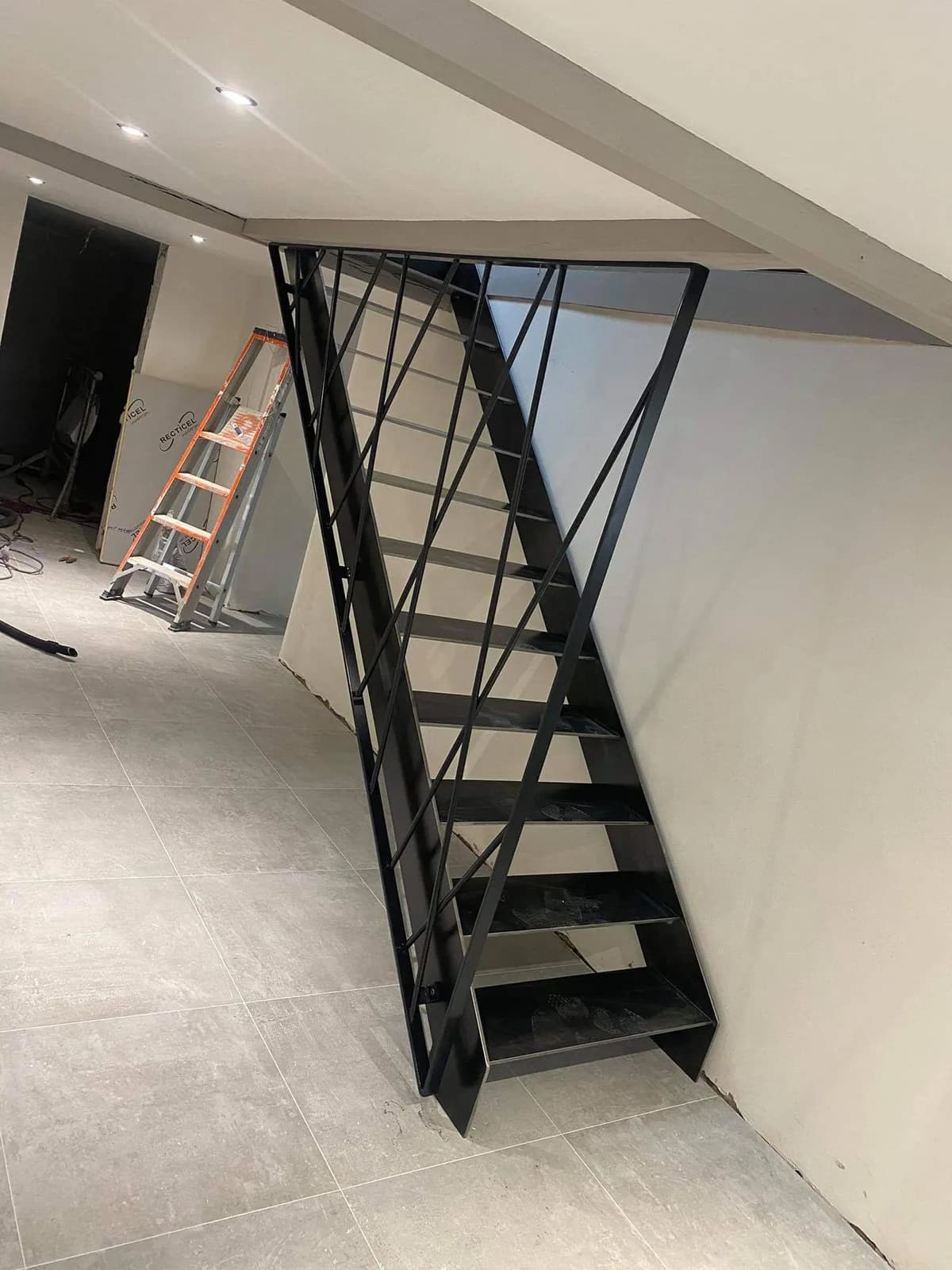 Escalier tout acier noir