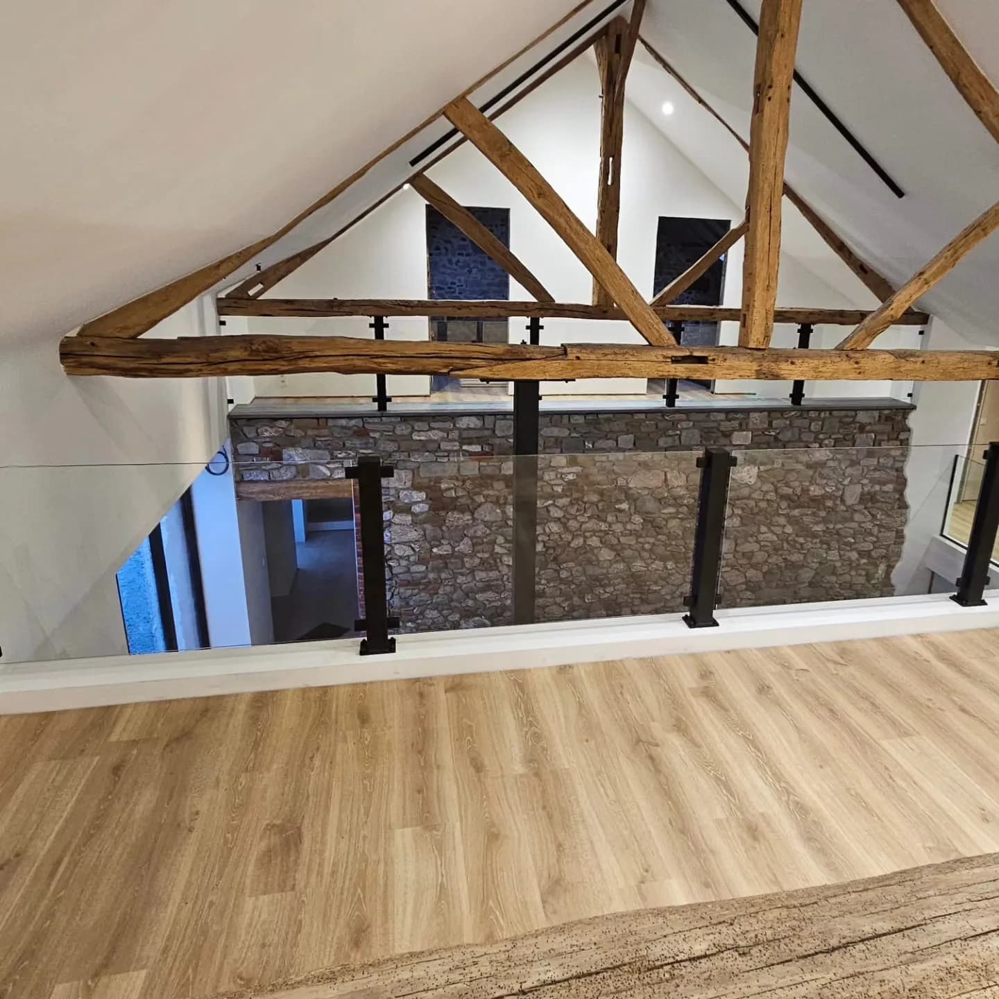 Garde-corps mezzanine acier et verre